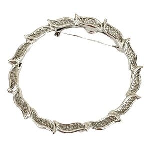 Gerry’s Silver Tone Leaf Wreath Brooch